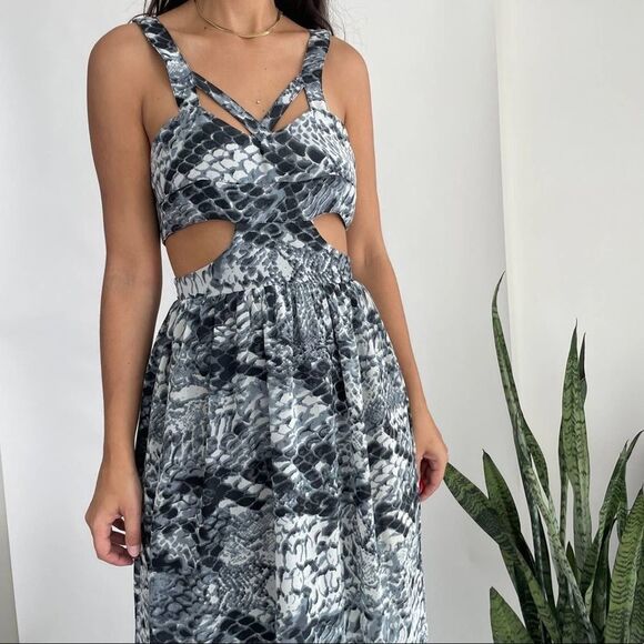 Stylestalker chiffon cut out phyton snakeskin print maxi dress gown - Picture 3 of 12